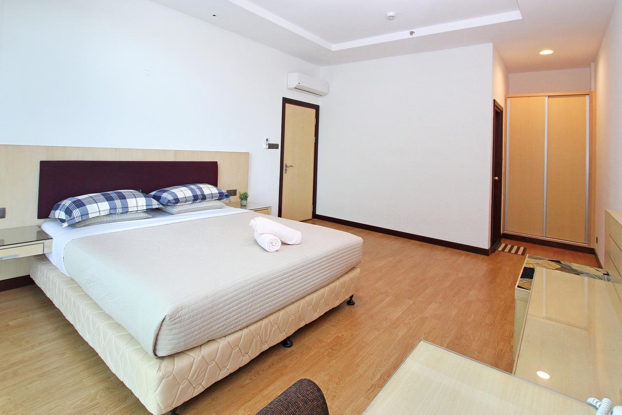 Bernard Holiday Home @ Imperial Suites กูชิง ภายนอก รูปภาพ