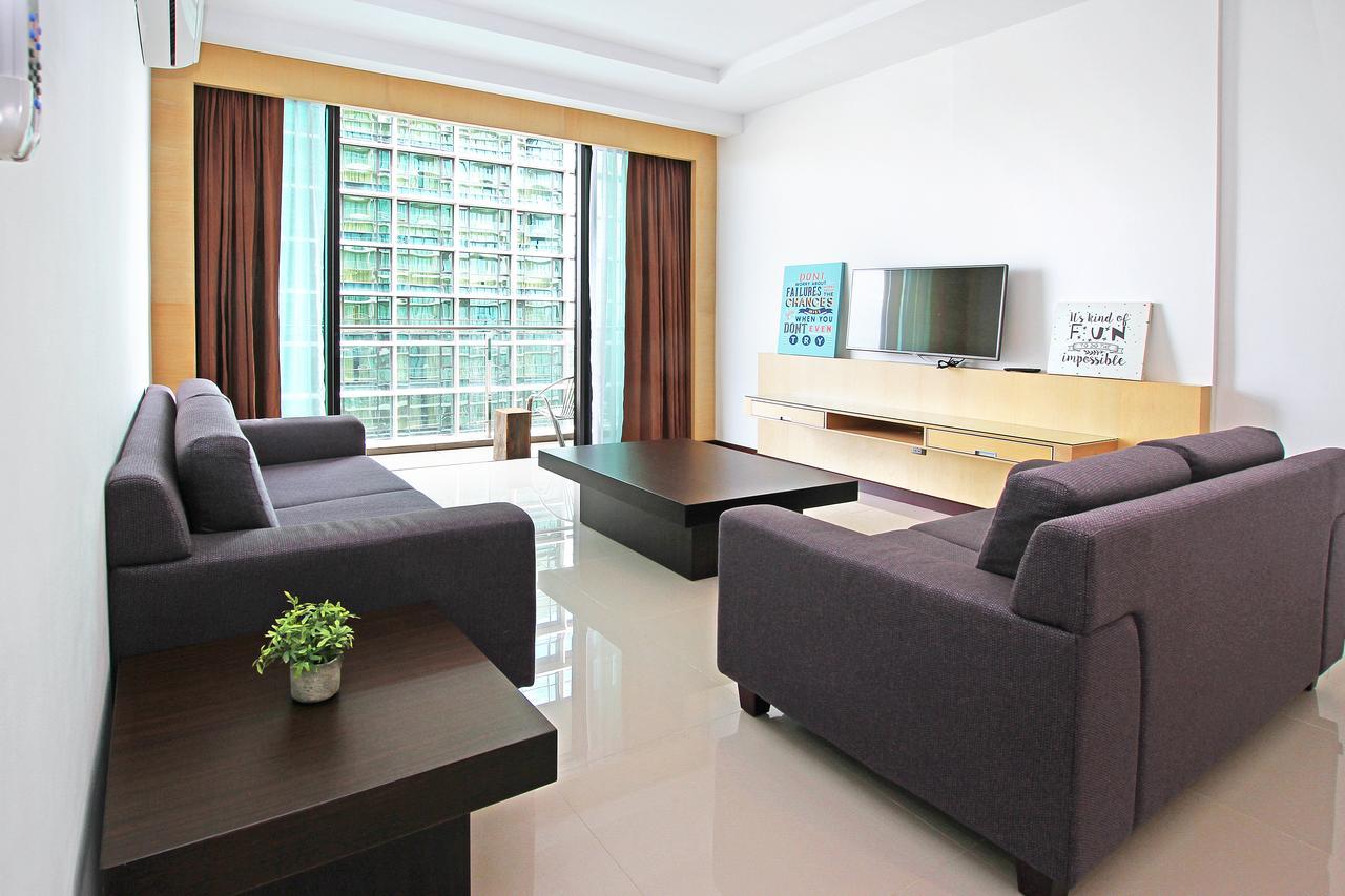 Bernard Holiday Home @ Imperial Suites กูชิง ภายนอก รูปภาพ