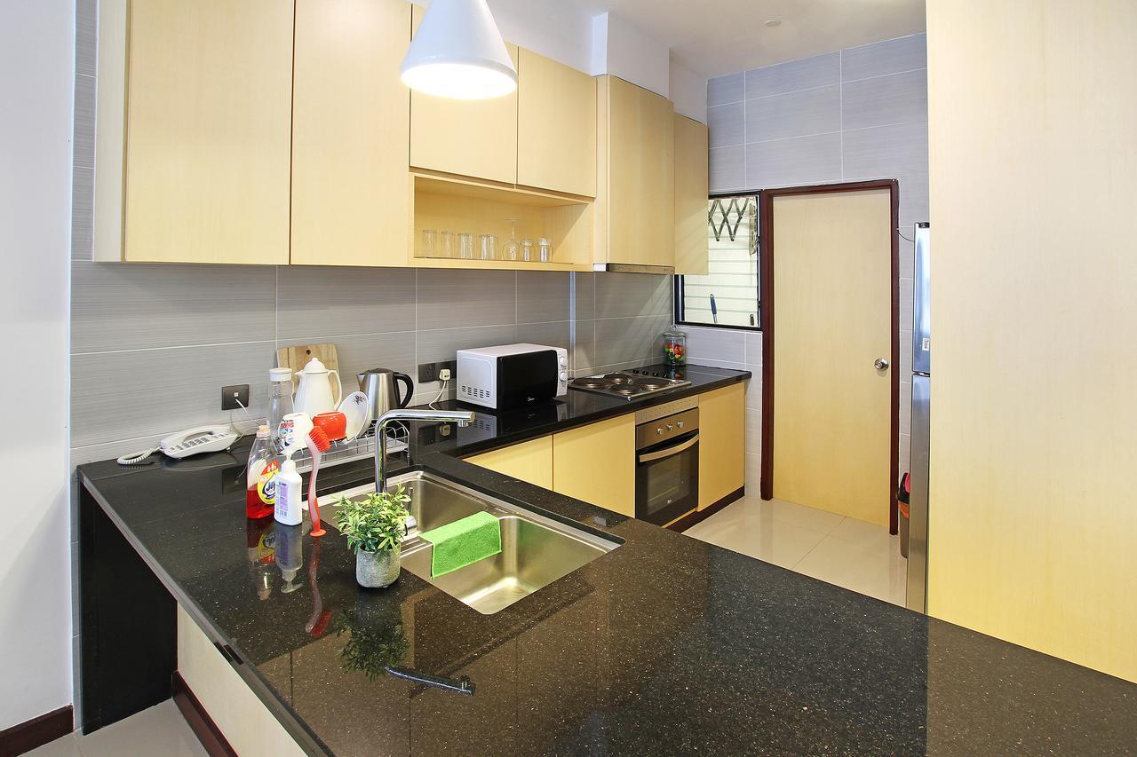Bernard Holiday Home @ Imperial Suites กูชิง ภายนอก รูปภาพ
